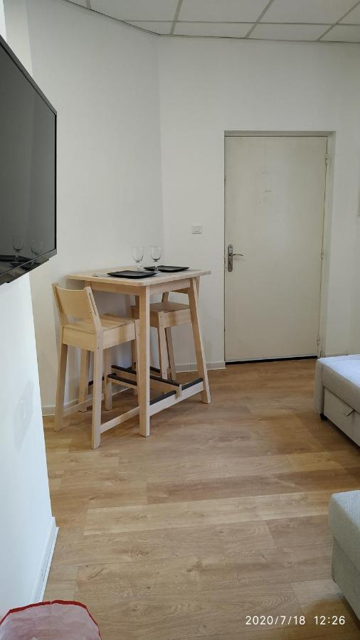 Studio Neuf Climatise Tout Equipe #3 土伦 外观 照片